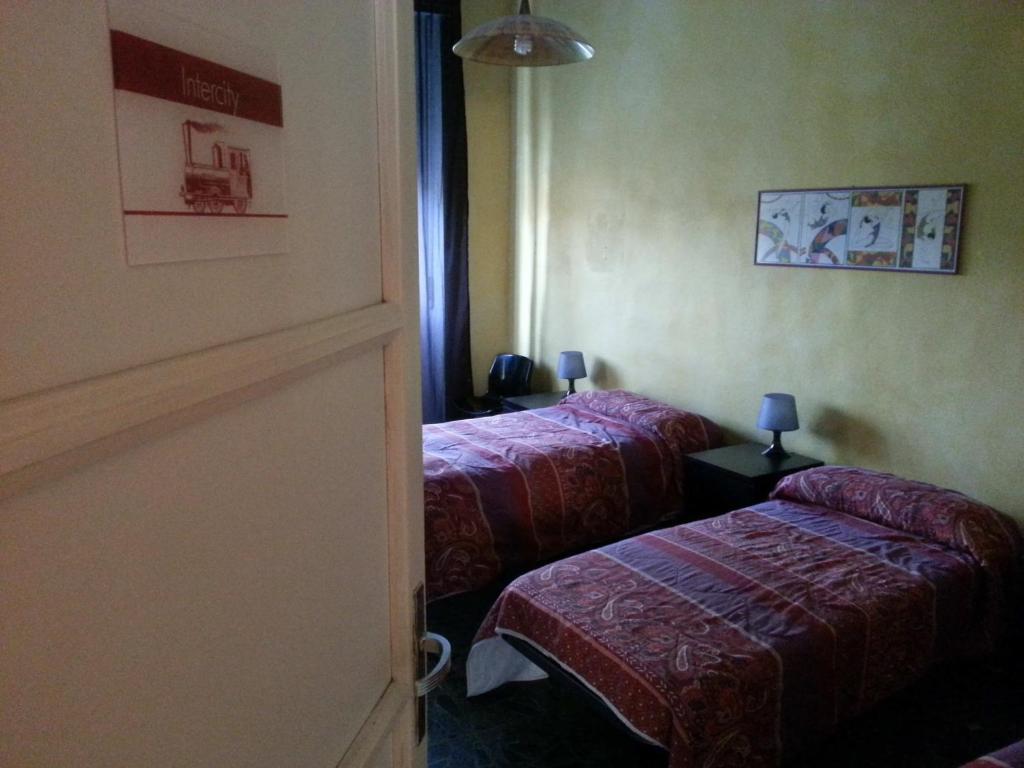 A Due Passi Dal Treno Apartment Pisa Cameră foto